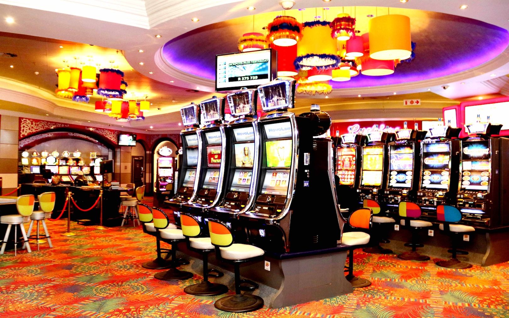 Slot Makinesi Gizemleri: Kazanma İhtimalinizi Artırma Rehberi